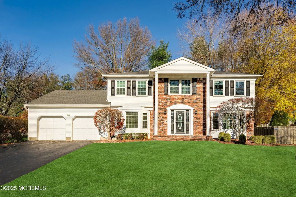 1 Kate Court, Marlboro, NJ 07746