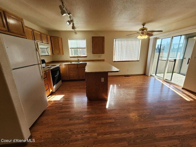 13947 N Lauren LOOP, Rathdrum, ID 83858