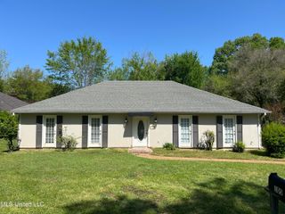 105 Honeysuckle Lane, Ridgeland, MS 39157