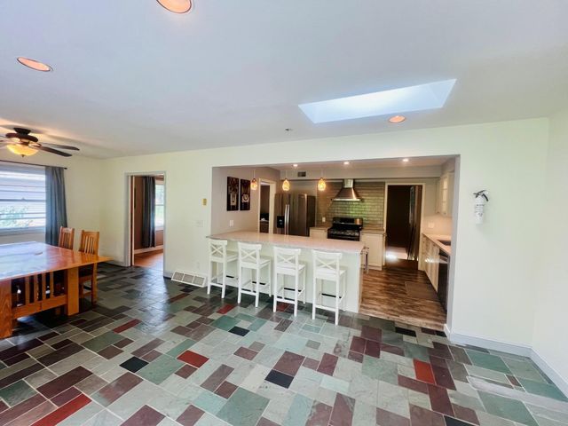 2640 Noble Avenue N, Golden Valley, MN 55422