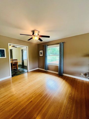 2640 Noble Avenue N, Golden Valley, MN 55422