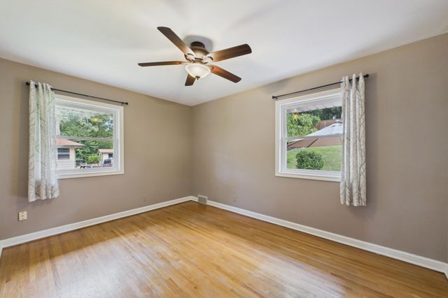 2640 Noble Avenue N, Golden Valley, MN 55422