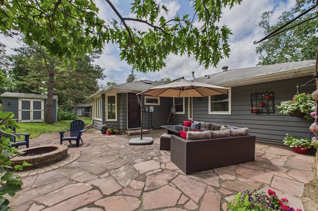2640 Noble Avenue N, Golden Valley, MN 55422