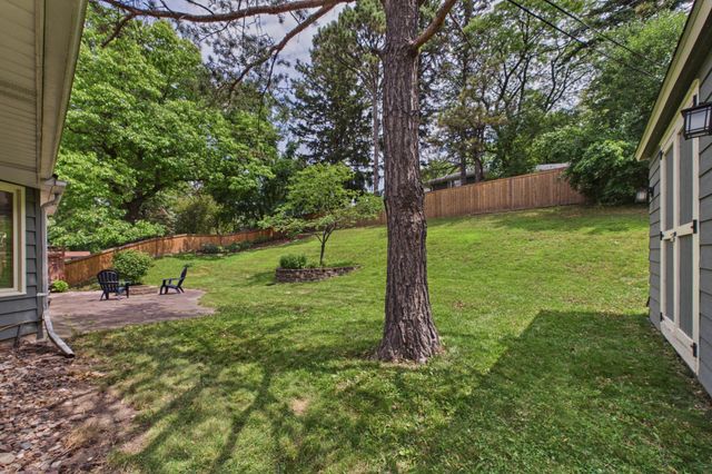 2640 Noble Avenue N, Golden Valley, MN 55422