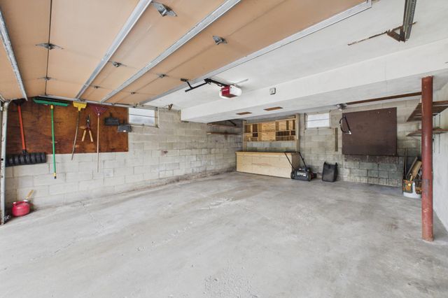 2640 Noble Avenue N, Golden Valley, MN 55422