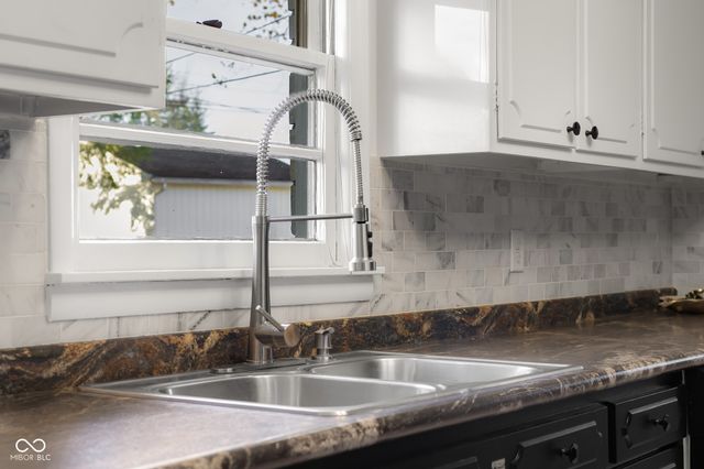 4230 River Road, Columbus, IN 47203