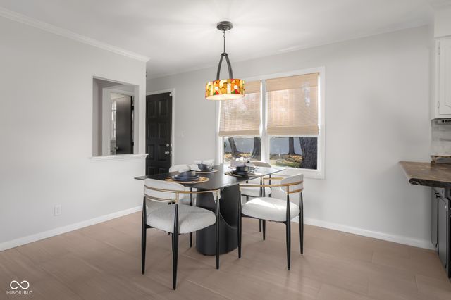 4230 River Road, Columbus, IN 47203