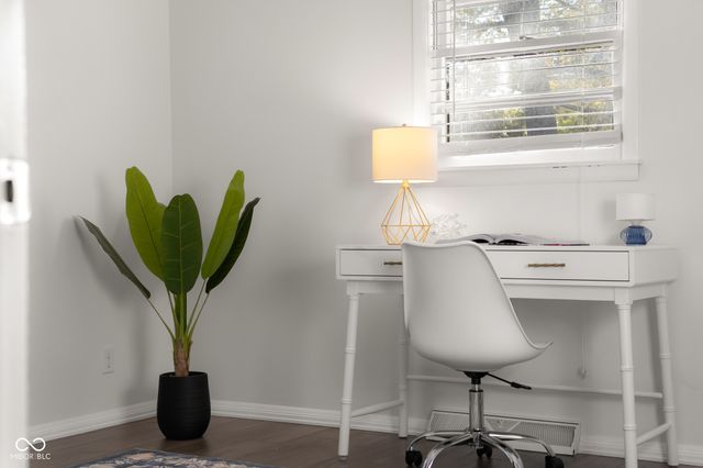 4230 River Road, Columbus, IN 47203