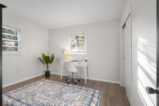 4230 River Road, Columbus, IN 47203