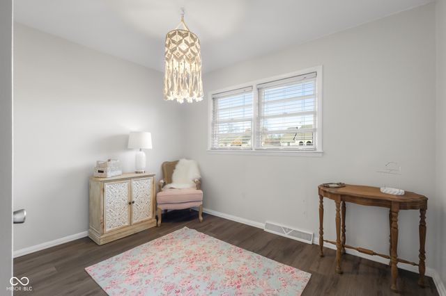 4230 River Road, Columbus, IN 47203