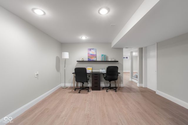 4230 River Road, Columbus, IN 47203