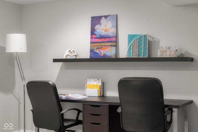 4230 River Road, Columbus, IN 47203