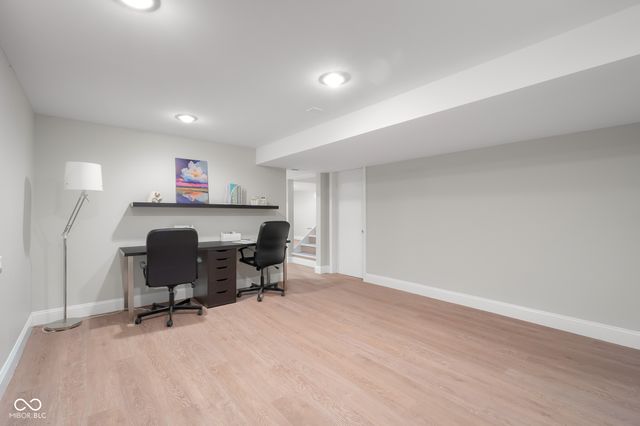 4230 River Road, Columbus, IN 47203