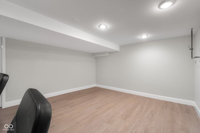 4230 River Road, Columbus, IN 47203