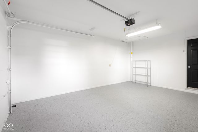 4230 River Road, Columbus, IN 47203