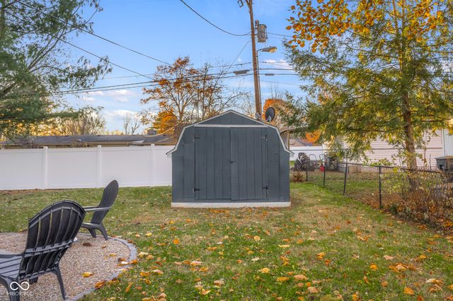 4230 River Road, Columbus, IN 47203