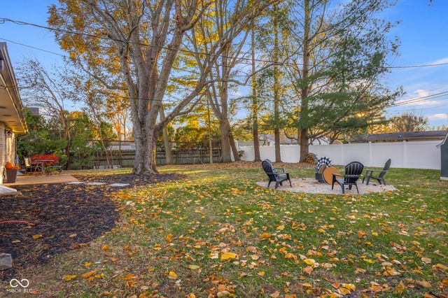 4230 River Road, Columbus, IN 47203