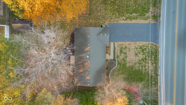 4230 River Road, Columbus, IN 47203