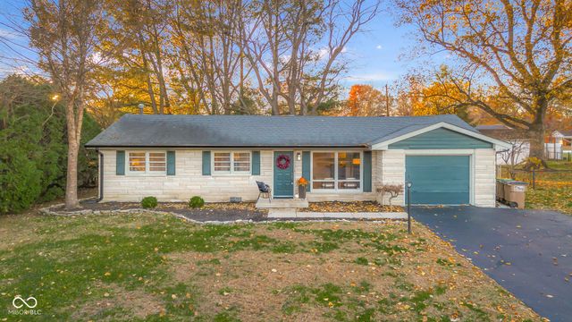 4230 River Road, Columbus, IN 47203
