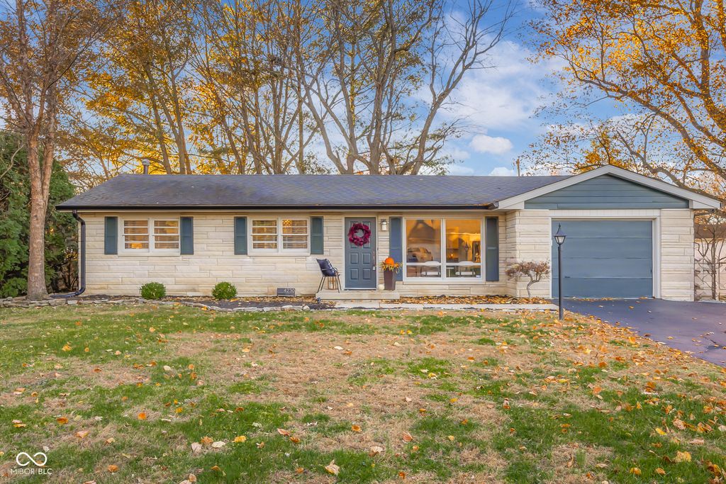 4230 River Road, Columbus, IN 47203