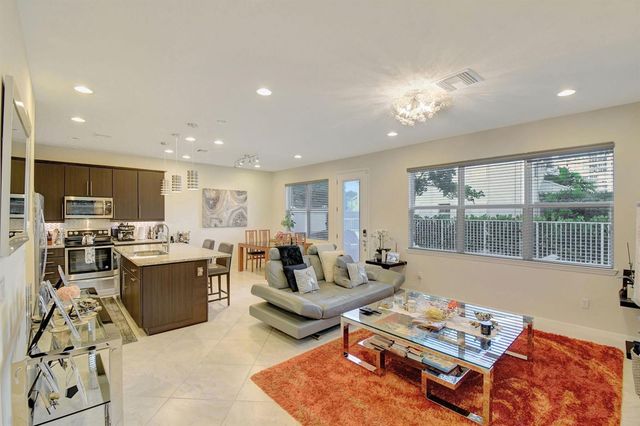 1105 Banyan Drive, Hollywood, FL 33021