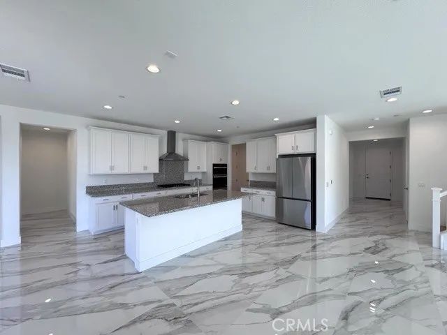 25061 River Peak Drive, Menifee, CA 92586