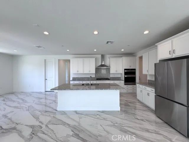 25061 River Peak Drive, Menifee, CA 92586