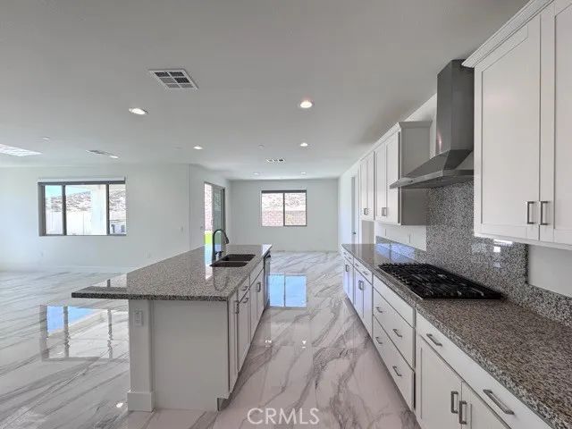 25061 River Peak Drive, Menifee, CA 92586