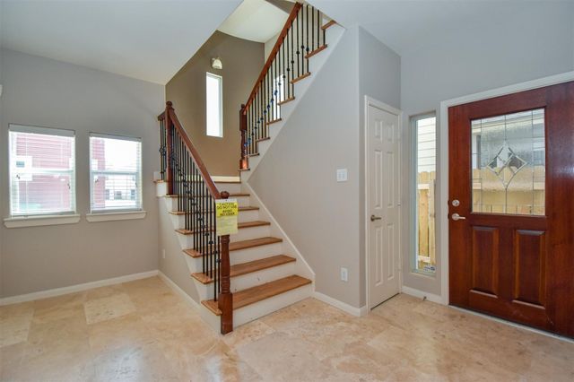 1141 W 24th Street B, Houston, TX 77008