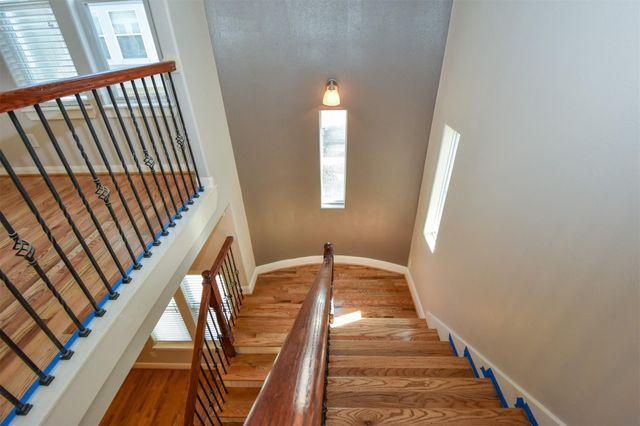 1141 W 24th Street B, Houston, TX 77008