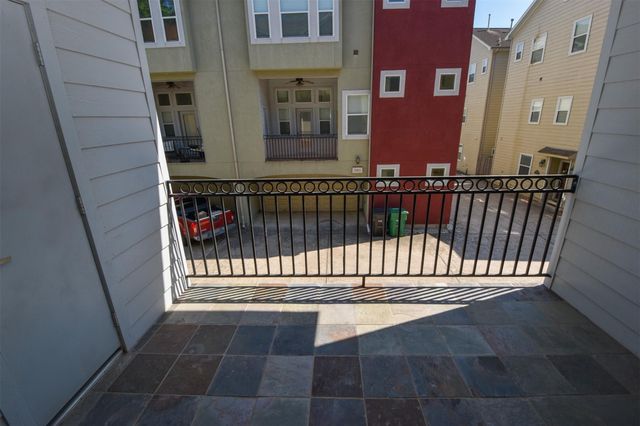 1141 W 24th Street B, Houston, TX 77008