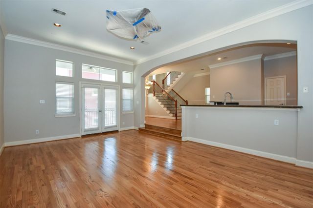 1141 W 24th Street B, Houston, TX 77008