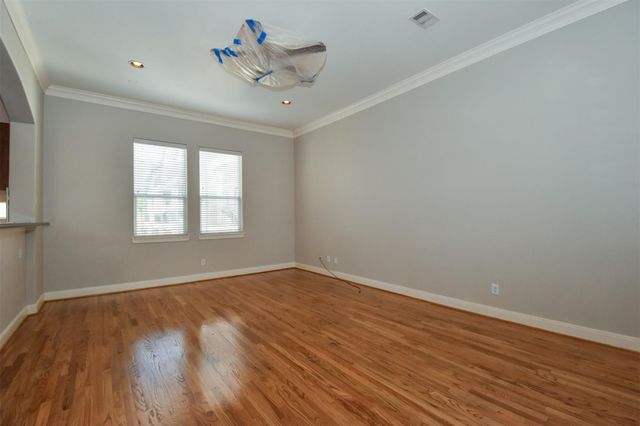 1141 W 24th Street B, Houston, TX 77008