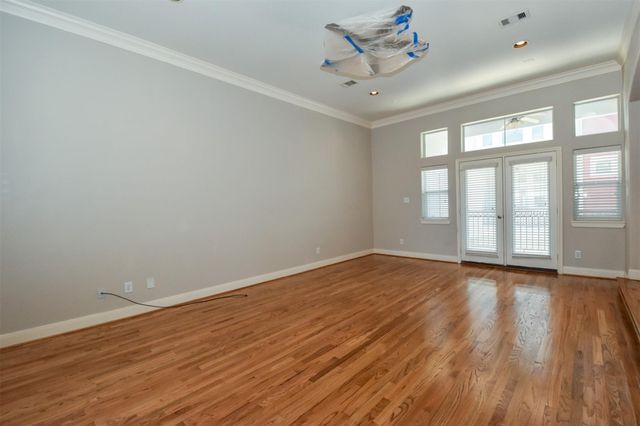 1141 W 24th Street B, Houston, TX 77008