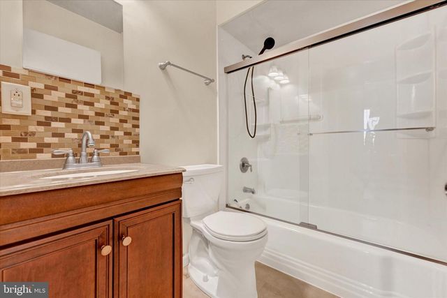 210 WINTERSTOWN RD, Red Lion, PA 17356