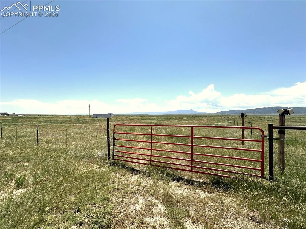 22960 Black Hills Drive, Trinidad, CO 81082 — photo 2