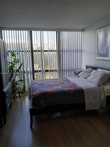 17021 N Bay Road 412IV, Sunny Isles Beach, FL 33160
