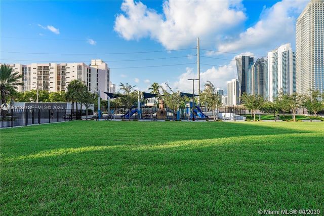 17021 N Bay Road 412IV, Sunny Isles Beach, FL 33160