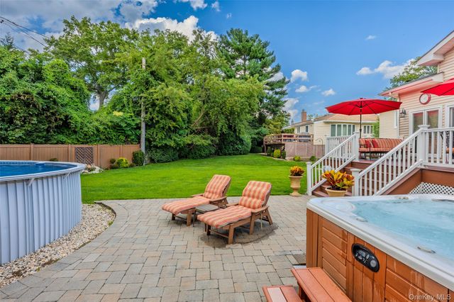 7 Monterey Drive, Manhasset Hills, NY 11040