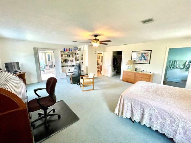 98 HOURGLASS DRIVE, Venice, FL 34293