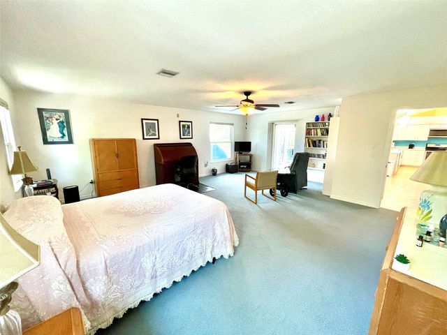 98 HOURGLASS DRIVE, Venice, FL 34293
