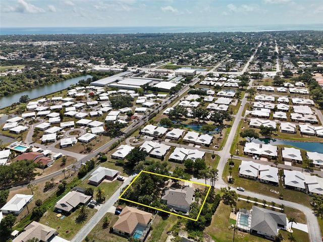 98 HOURGLASS DRIVE, Venice, FL 34293