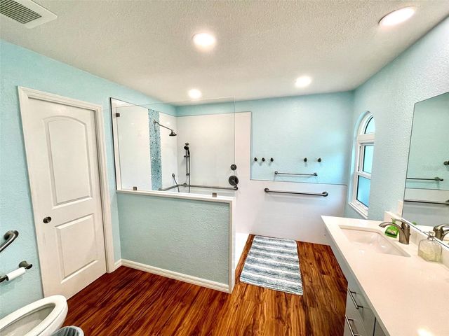 98 HOURGLASS DRIVE, Venice, FL 34293
