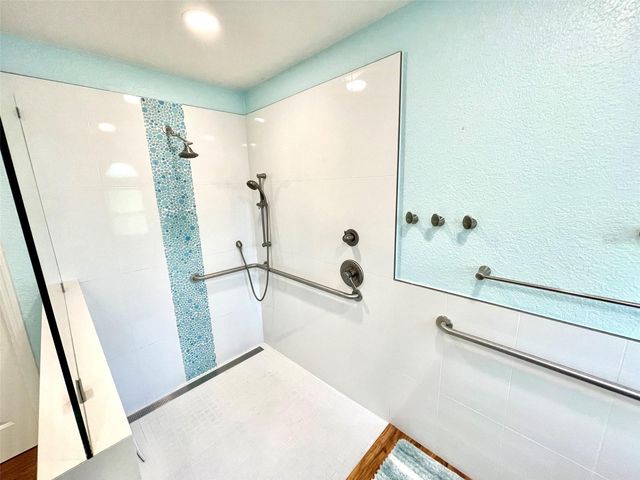 98 HOURGLASS DRIVE, Venice, FL 34293