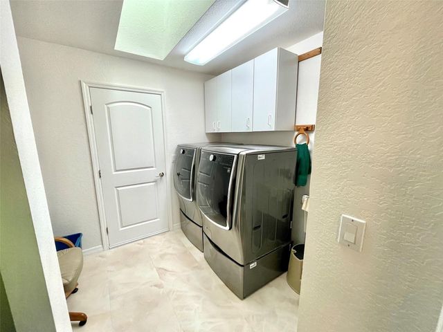 98 HOURGLASS DRIVE, Venice, FL 34293