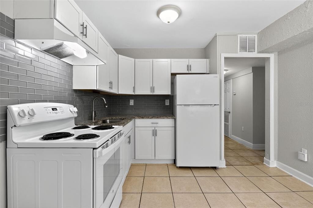 Image 4 of property listing at 312 N RANDOLPH AVENUE, Kissimmee, FL 34741
