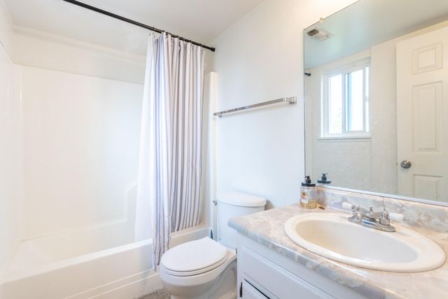 4720 Enchanted Way, Redding, CA 96001