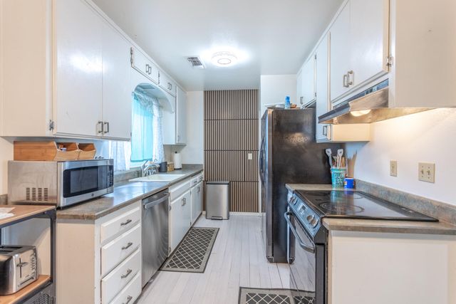 4720 Enchanted Way, Redding, CA 96001