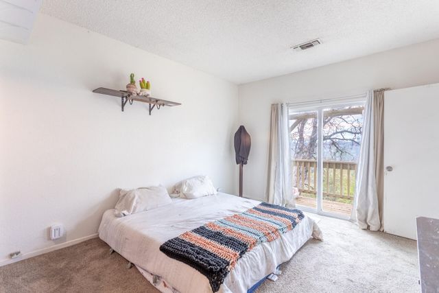 4720 Enchanted Way, Redding, CA 96001