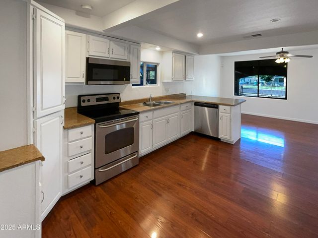 1048 E 6TH Avenue, Mesa, AZ 85204